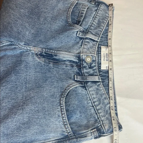 Hollister Low-Rise Medium Wash Baggy Jeans SZ 27 - Picture 11 of 14